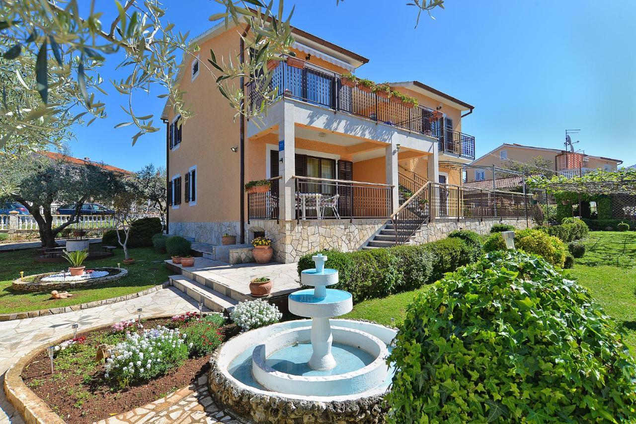 Apartment 1021 Fažana Exterior foto